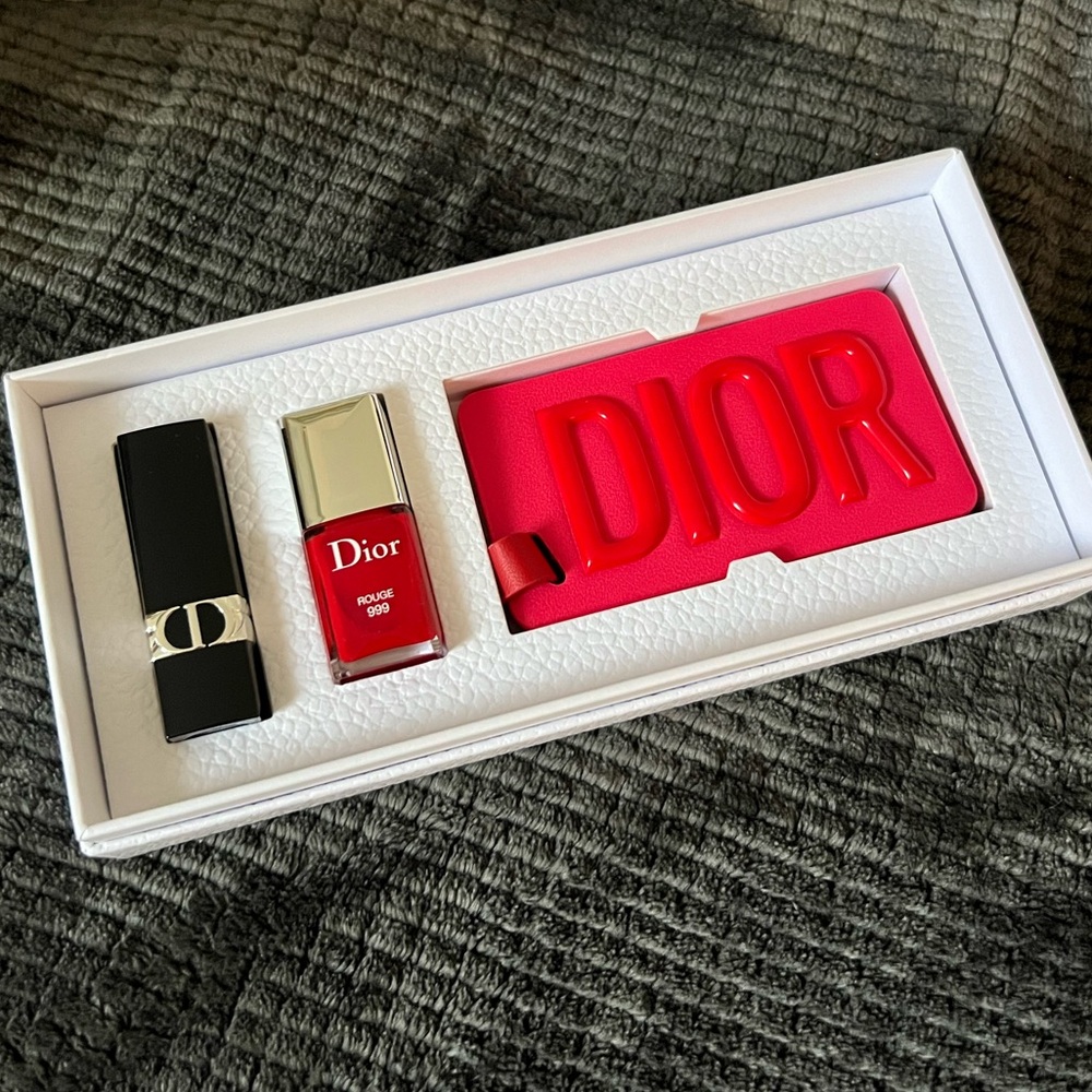 *SOLD* 🥰 NEW Dior Makeup Travel Set